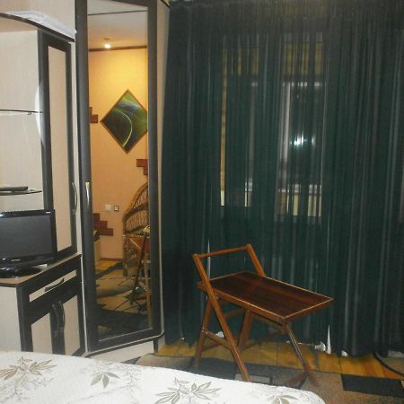 Kitech Guest House Odesa Exterior foto